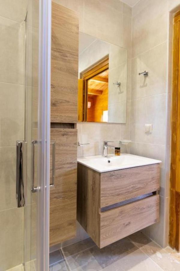 Agrelia Homes Dragano Extérieur photo